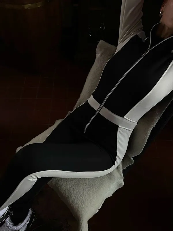 ZASUWA Female "SciFi Heroine" Contrast Color PU Half Zipper Ski Jumpsuit